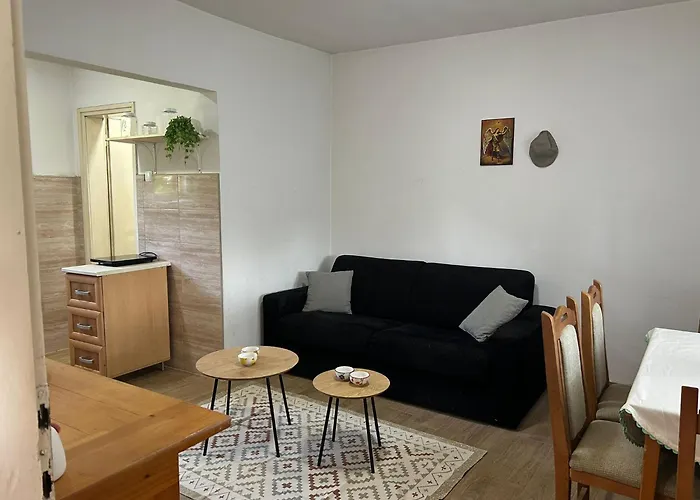 Domacinstvo Sesirce アパート *